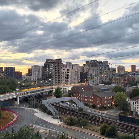 London Excel Cosy Apartment With Balcony & River View Close To O2 Arena, Cable Car, City Hall מראה חיצוני תמונה