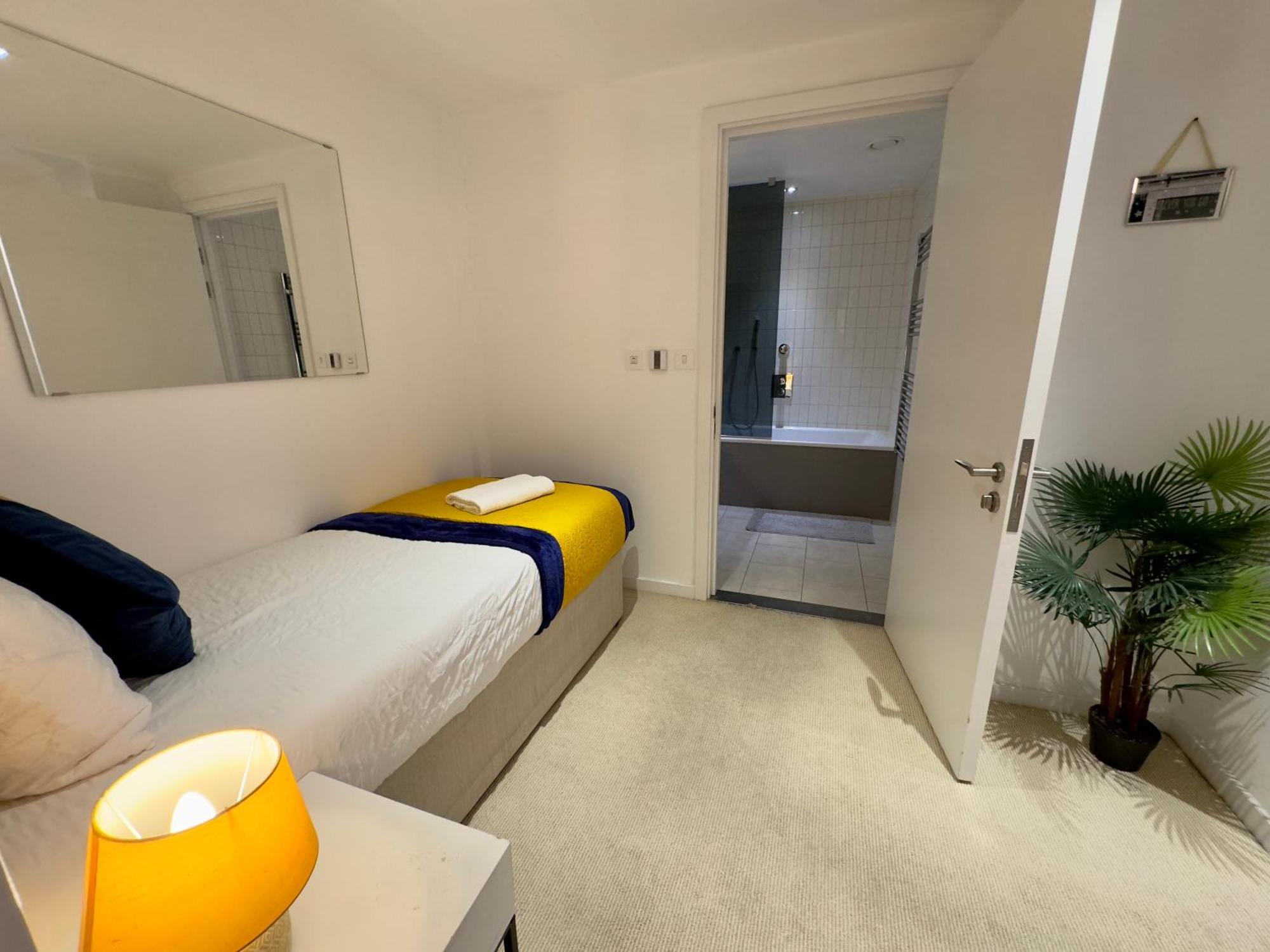 London Excel Cosy Apartment With Balcony & River View Close To O2 Arena, Cable Car, City Hall מראה חיצוני תמונה