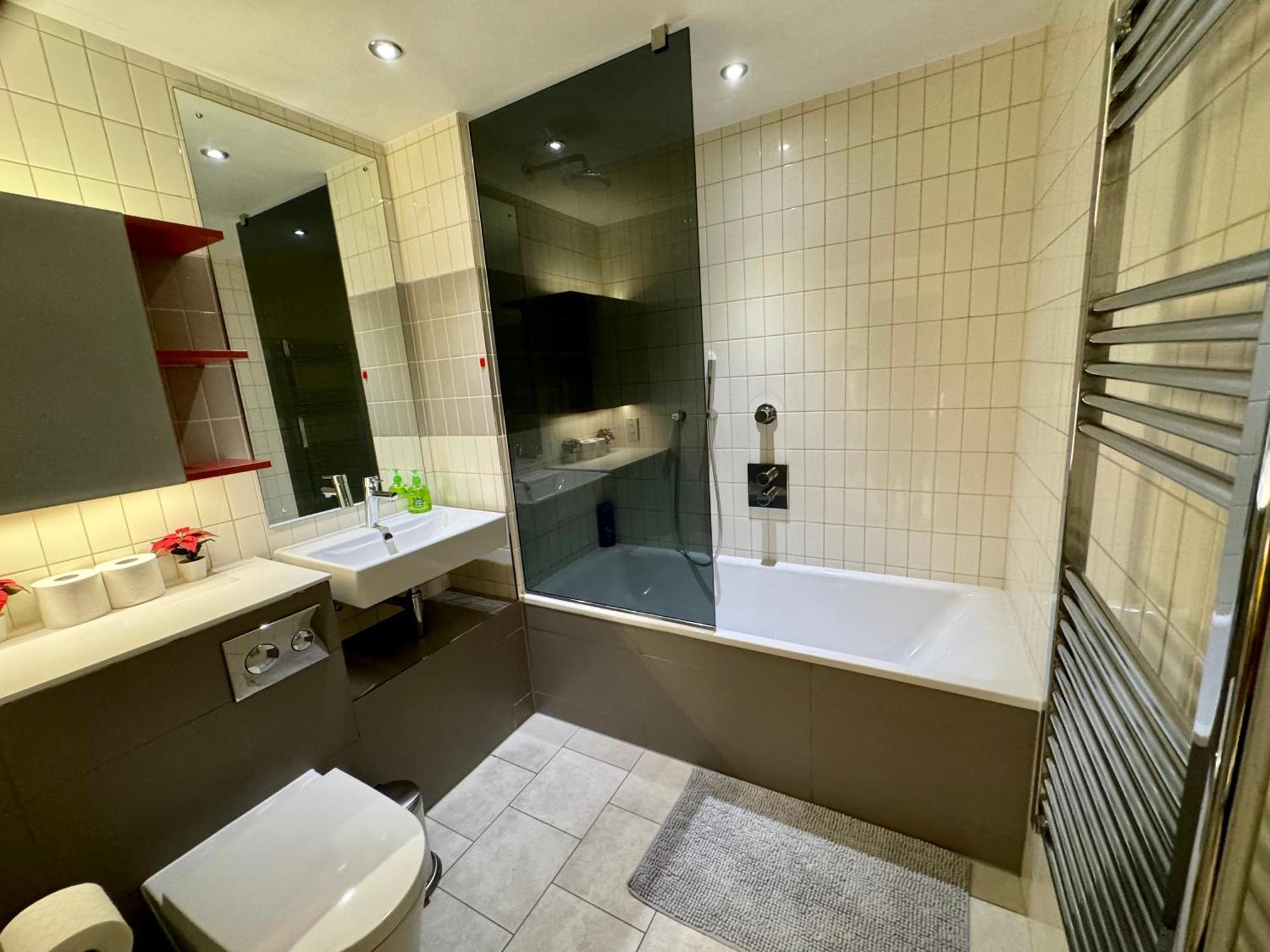 London Excel Cosy Apartment With Balcony & River View Close To O2 Arena, Cable Car, City Hall מראה חיצוני תמונה